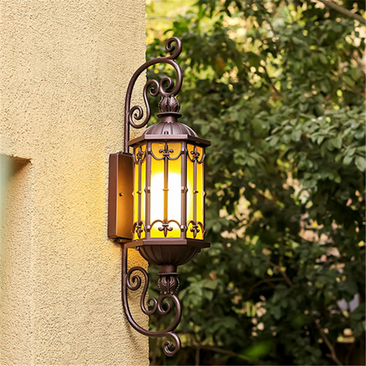 New European-style Outdoor Lighting Wall Mounting Die Cast Aluminum Material Antique Retro Waterproof Hot Garden Courtyard Lamp