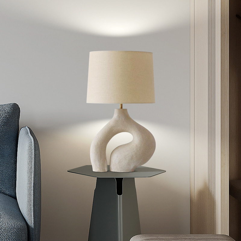 Modern Resin Base Cloth Cover Creative Desk Lamp DTL1880picture5
