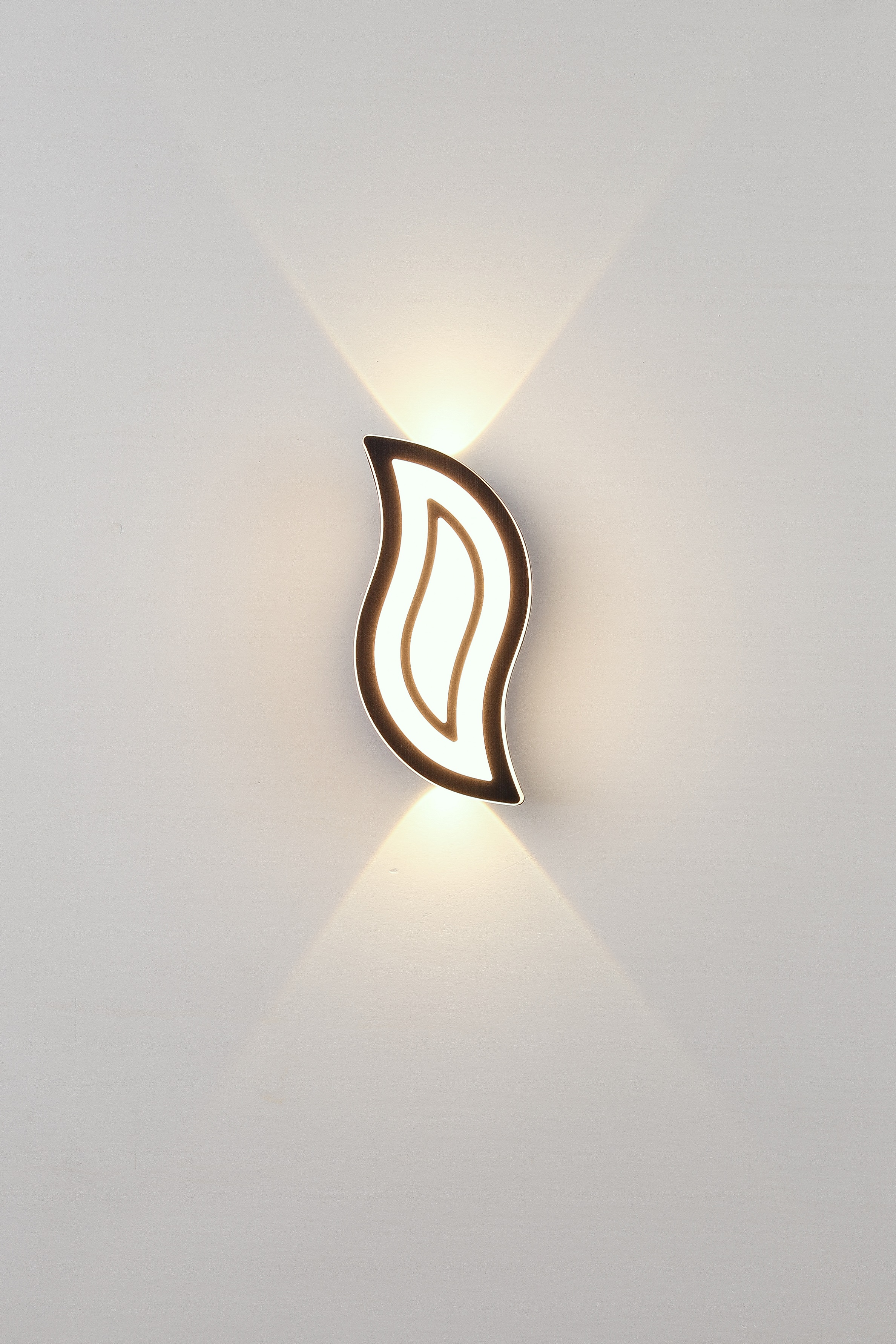 Modern Outdoor Waterproof Up and Down LED Wall Lamp WL3020picture2