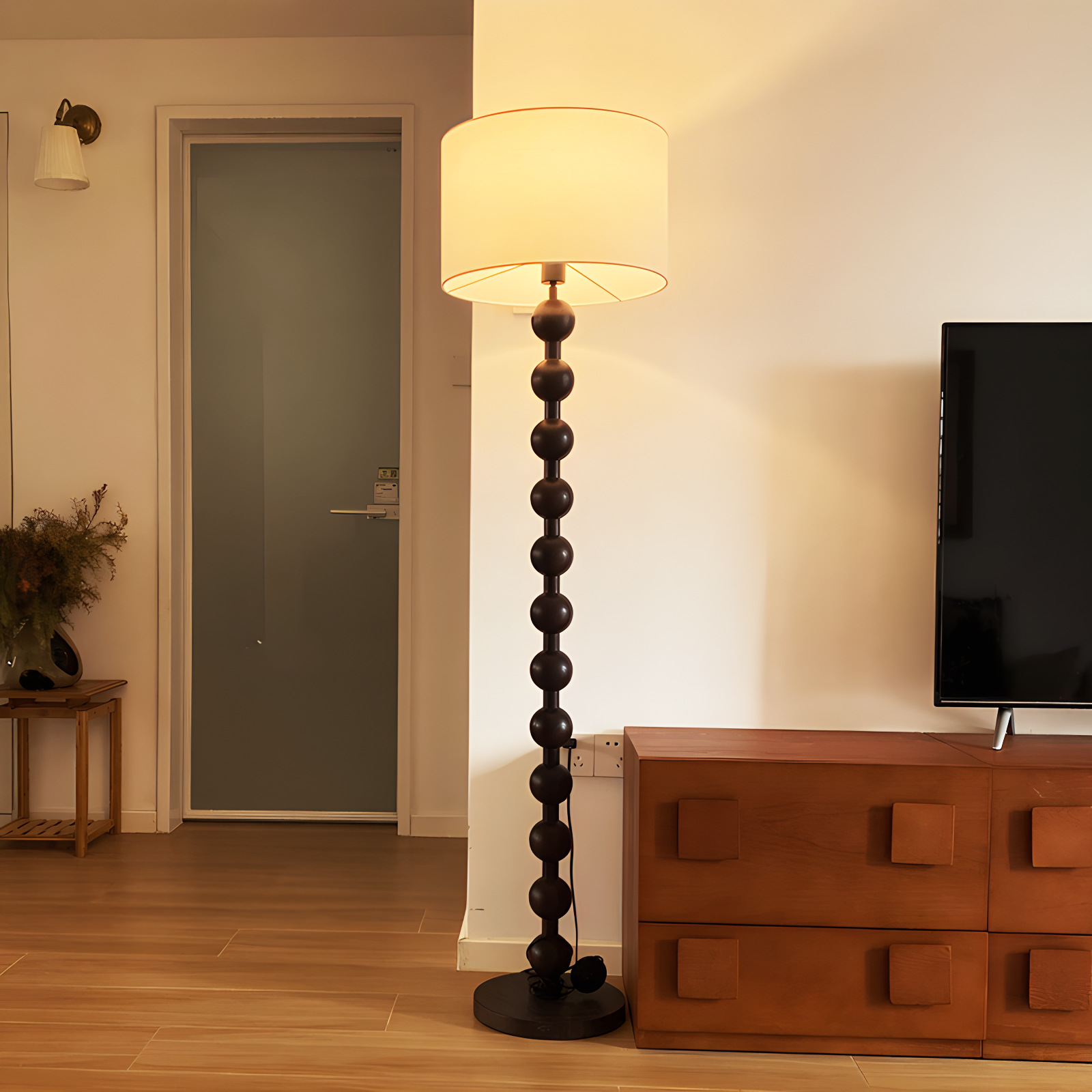 Retro Style Solid Wood Bedroom Bedside Floor Lamp FRL680picture3