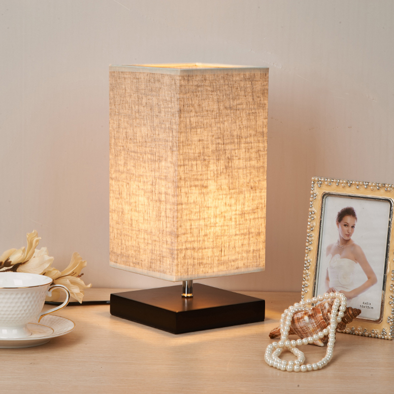 American Retro Fabric Table Lamp With USB Charging Port Pull Switch Student Eye protection Learning Desk Lamp