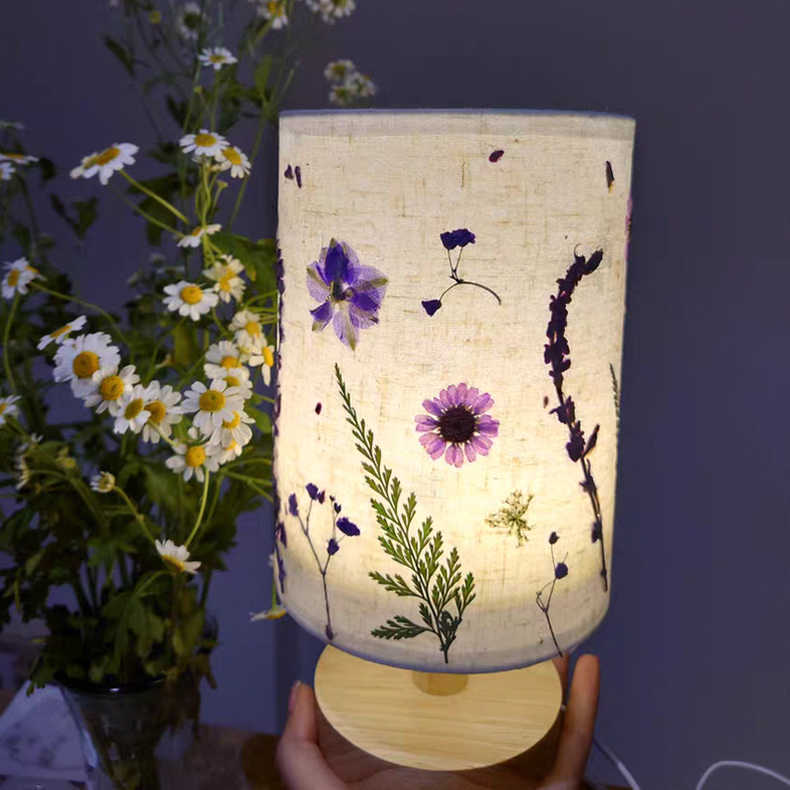 Creative Bedside Lamp DIY Pressed Flower Bedside Lamp Pressed Flowers Lampshade Lamp for Table Living Room Dorm Home Office Bar