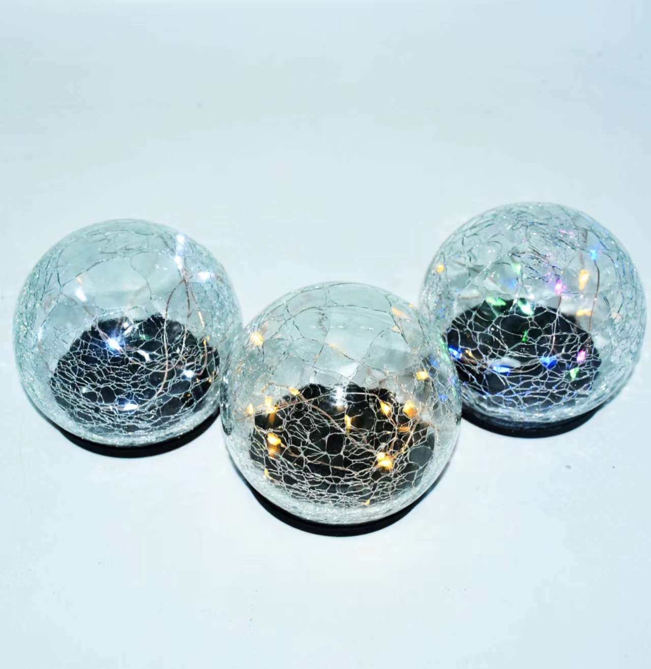 Solar LED Ground Plug Lamp Cracked Glass Design Waterproof Garden Ornament for Courtyard Decoration IP65 Rating for Lawn