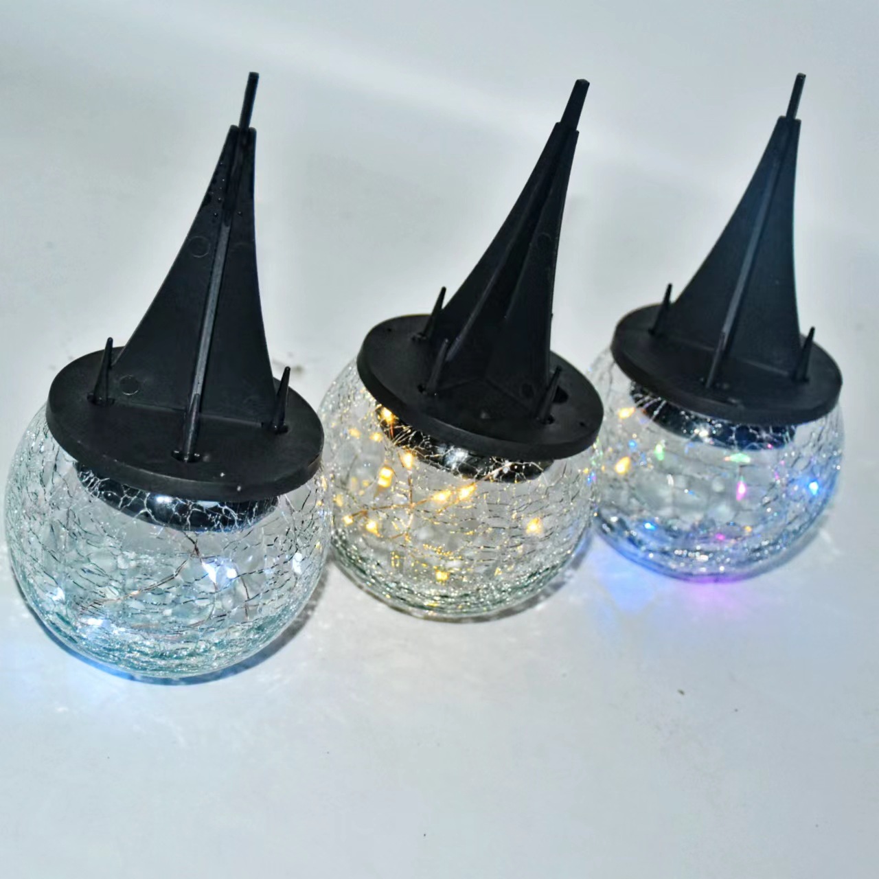 Solar LED Ground Plug Lamp Cracked Glass Design Waterproof Garden Ornament for Courtyard Decoration IP65 Rating for Lawn