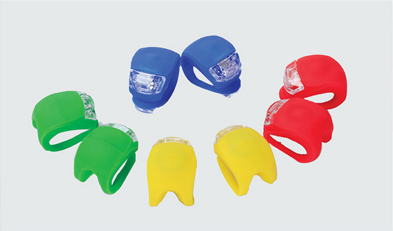 2025 Promotio<i></i>nal Waterproof Silicone Rear Wheel Bike Light LED Safety Light for Two Bikes