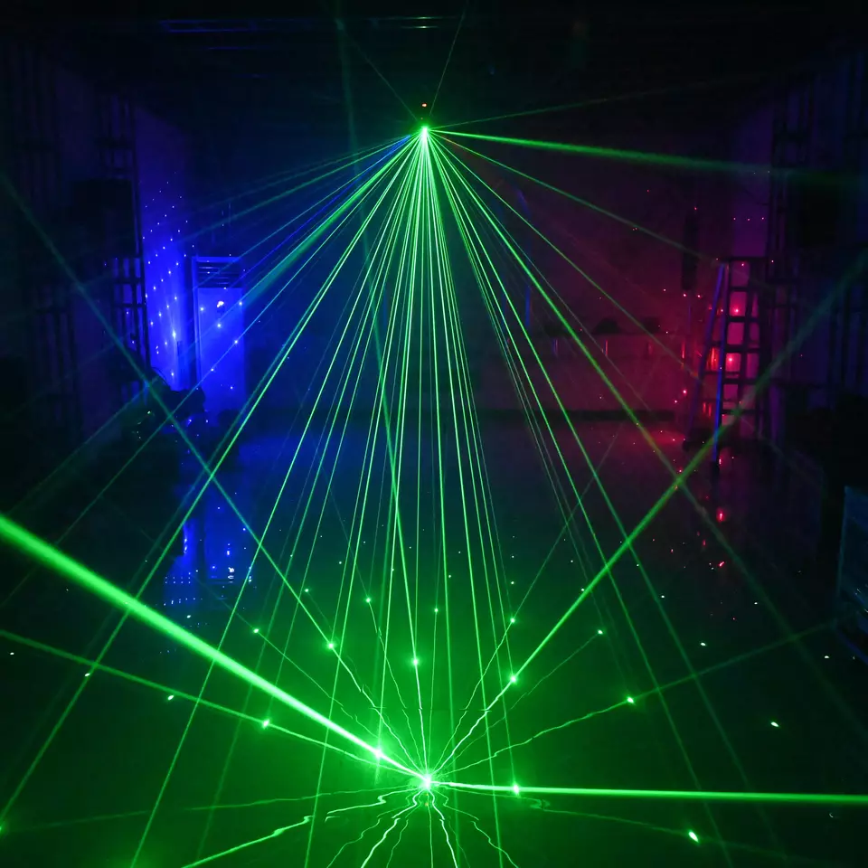 Baisun New Dj Lights  RGBW 4in1 12pcs*10w LED Beam Moving Head Light 3 Head Stage Light for Bar Ktv