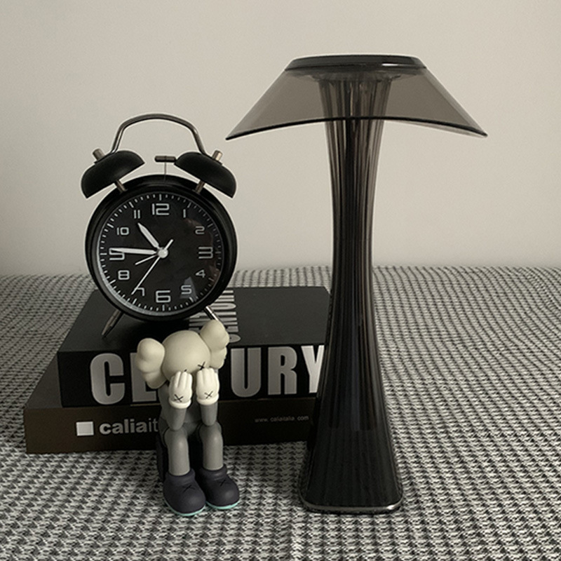 Modern Creative Wasp-waist Design LED Touching Desk Light DTL2820picture3
