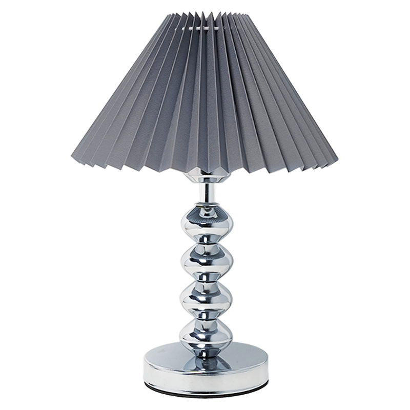 European-style Retro Pleated Lampshade Table Bedside Lamp DTL2790