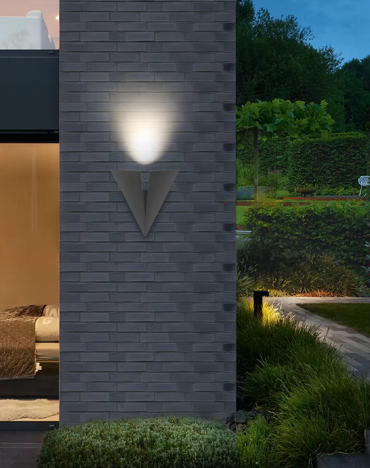 Modern Outdoor Home Garden Wall Lamps Triangle Aluminum LED Light Exterior Wall Mounted