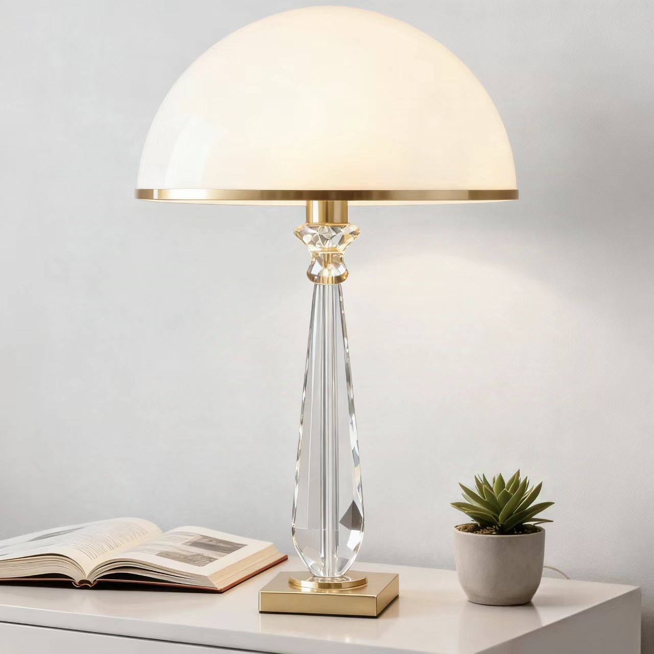European Style Light Luxury LED Retro Decoration Bedside Table Lamp EUS570picture5
