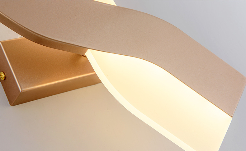 European Style Creative Bedside Lamp Bedroom Living Room Modern Simple Wall Lamp Rotatable Incandescent 220V Study Reading