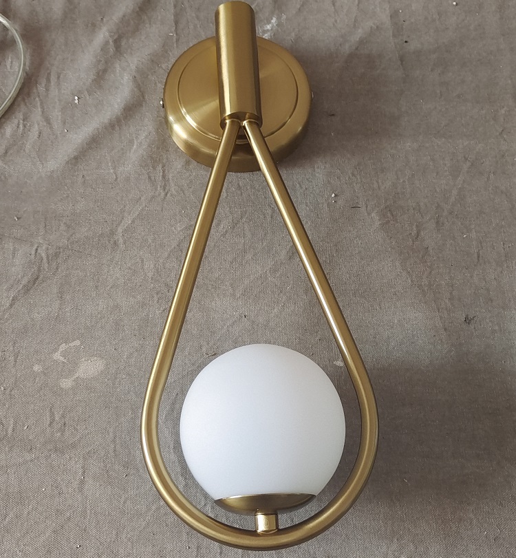 Wholesale Modern Creative Gold Wall Lamp Globe Lamp Nordic Bedside Light Glass Ball Shade Wall Sconce