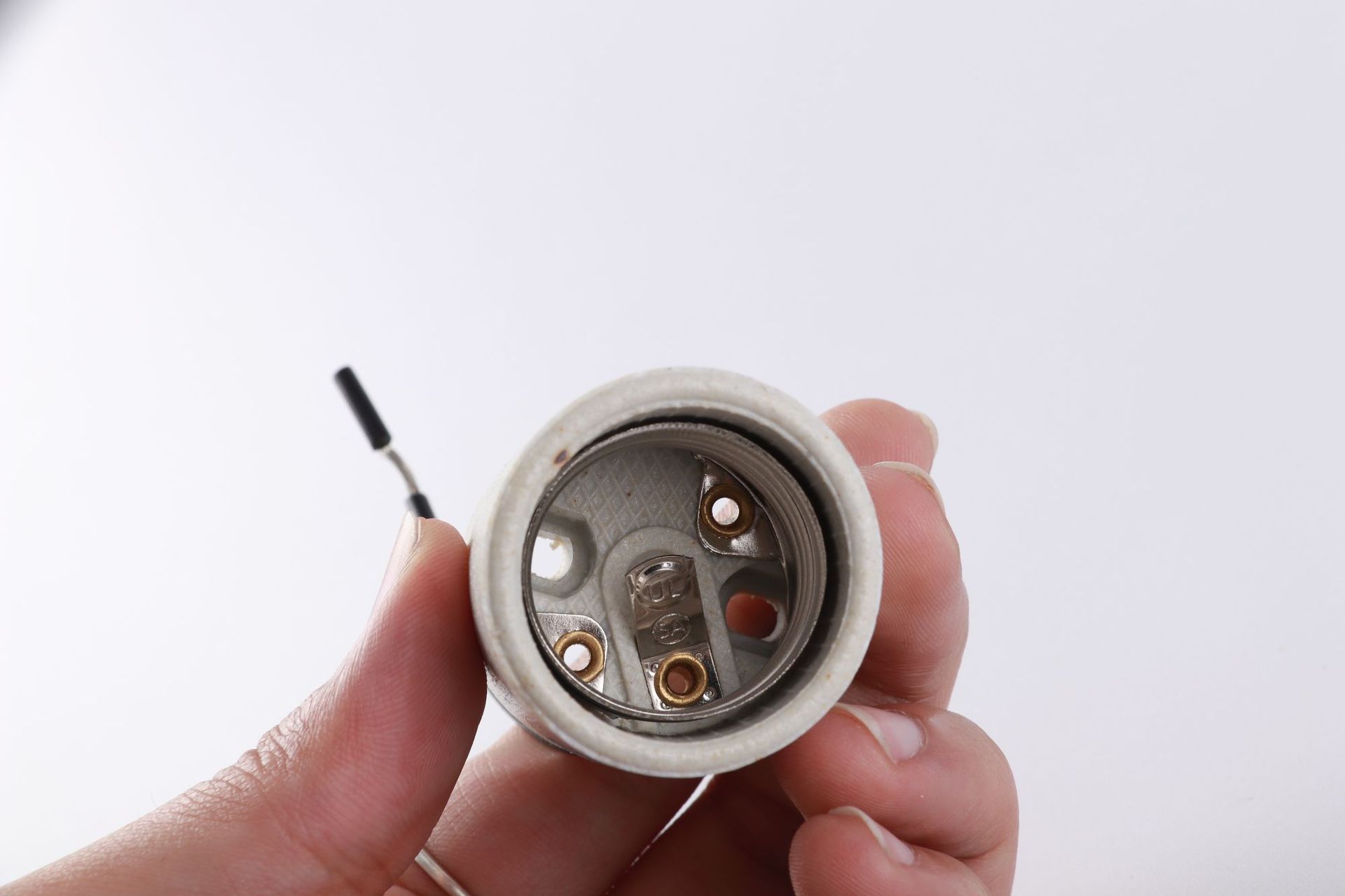 Wire Ceiling E27 Screw Ceramic Lamp Holder 250V 2A Safety Light Bulb Holder