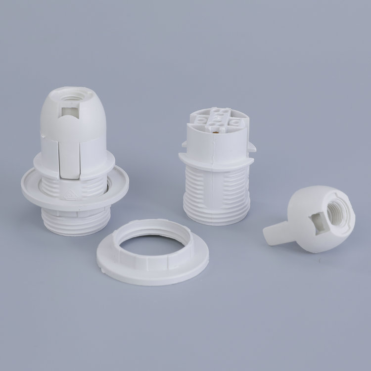 Manufacturers Supply E14 Plastic Screw Cassette Lamp Holder with Ring Retro Bulb Holder 220V 4A Indoor/Outdoor Use