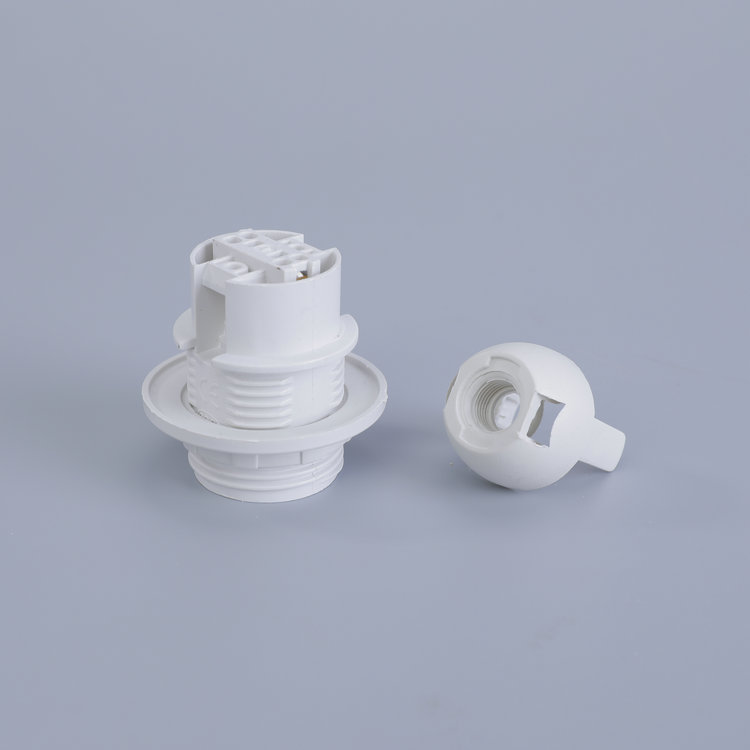 Manufacturers Supply E14 Plastic Screw Cassette Lamp Holder with Ring Retro Bulb Holder 220V 4A Indoor/Outdoor Use