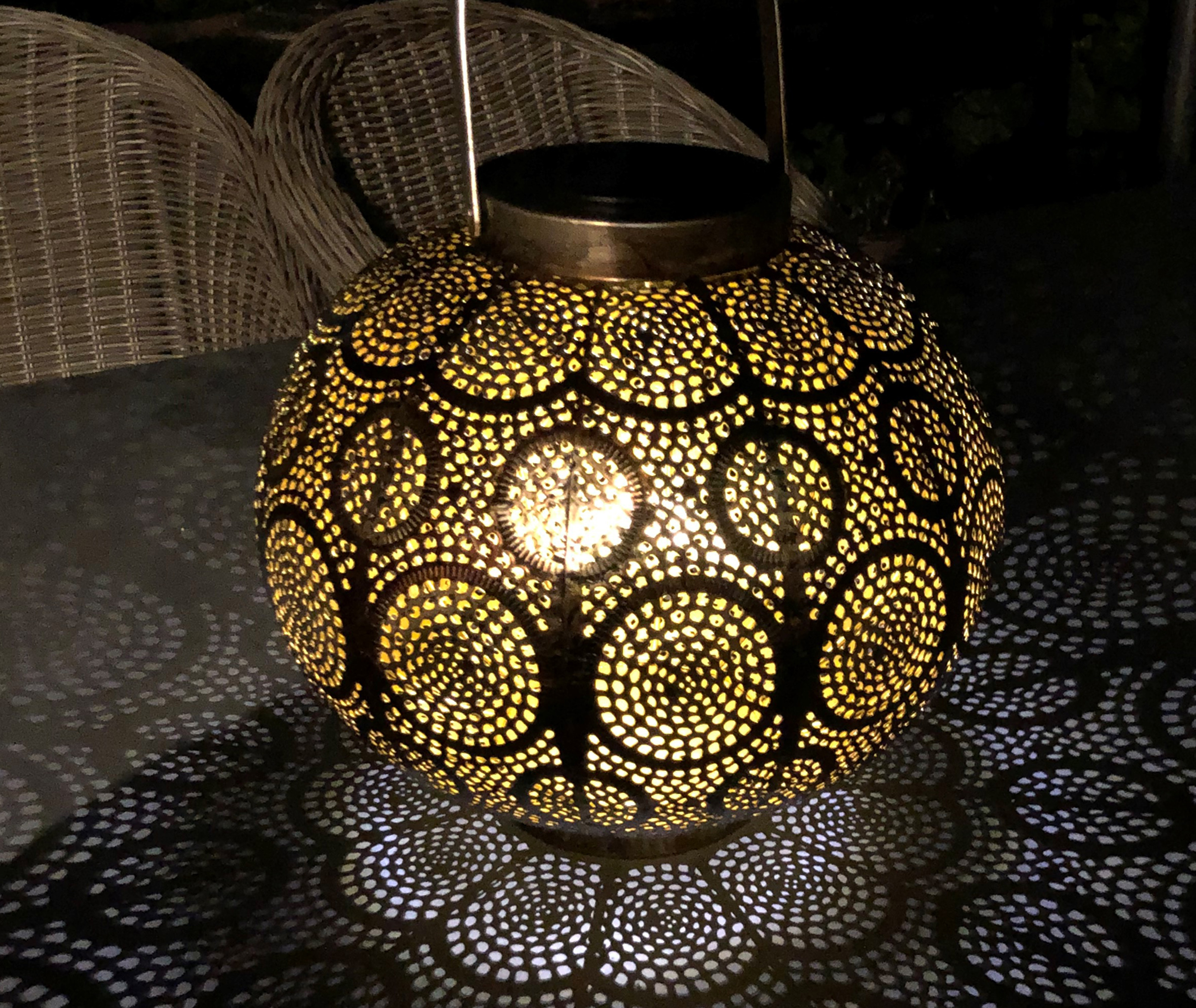 Iron LED Hollowed Pattern Outdoor Solar Lantern Decorative Garden Lamp LAN260picture6